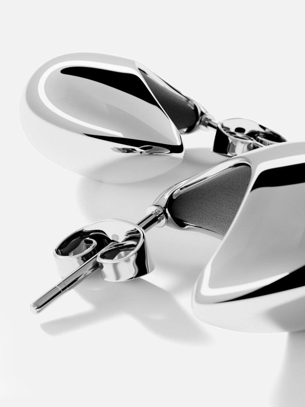 EARRINGS CLAW