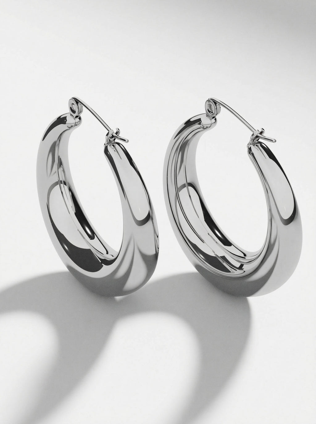EARRINGS MOON HOOP