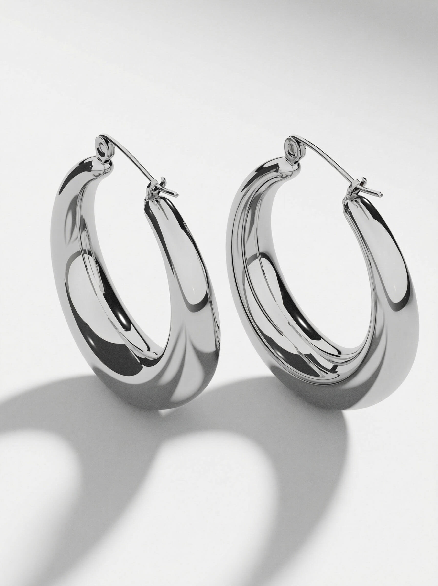 EARRINGS MOON HOOP