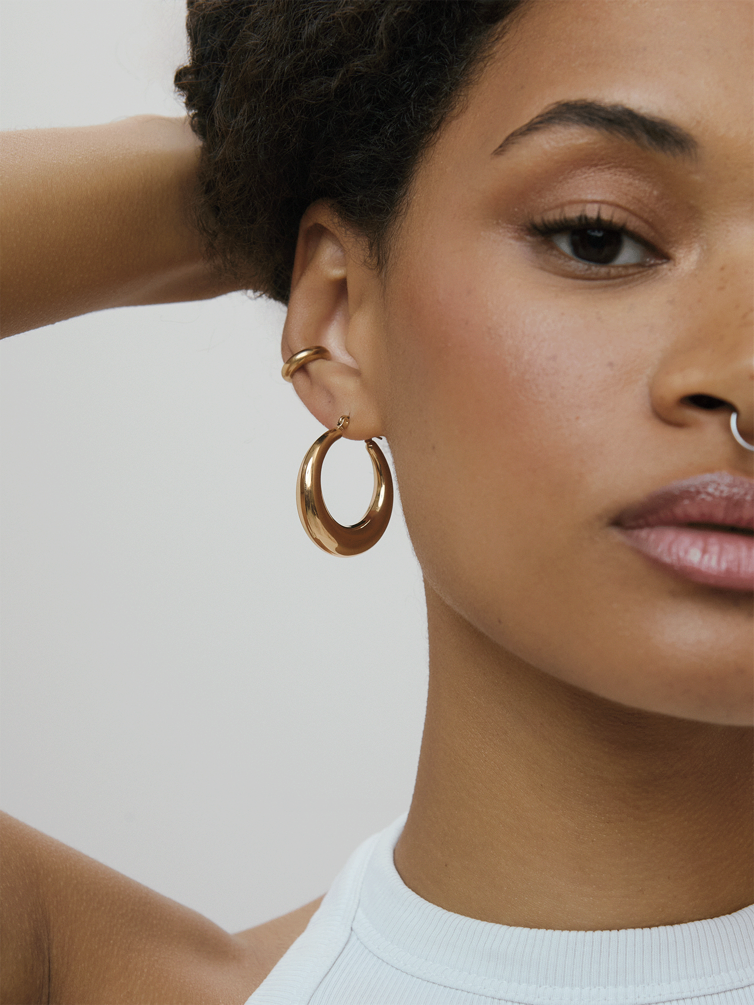 EARRINGS MOON HOOP